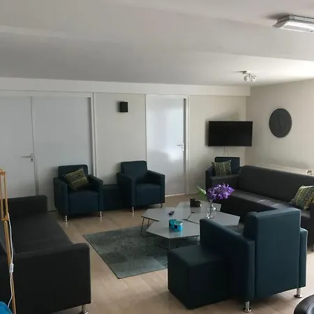 Tatil Evi Noord-scharwoude Sleeps 16 Pool Wifi Noord-Scharwoude